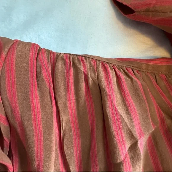 100%Silk Chantal Scall Tie-Neck Blouse -Made in Hong Kong-size 8 - Picture 9 of 9